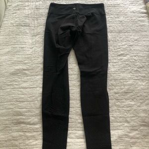 Lululemon Wunder Under pants. Polka dots.